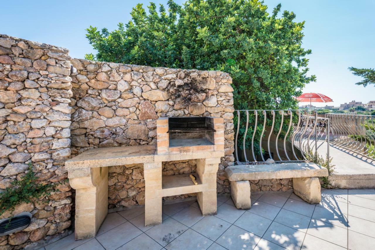 Sunset - Holiday Farmhouse With Large Private Pool In Island Of Gozo Nadur Exterior foto