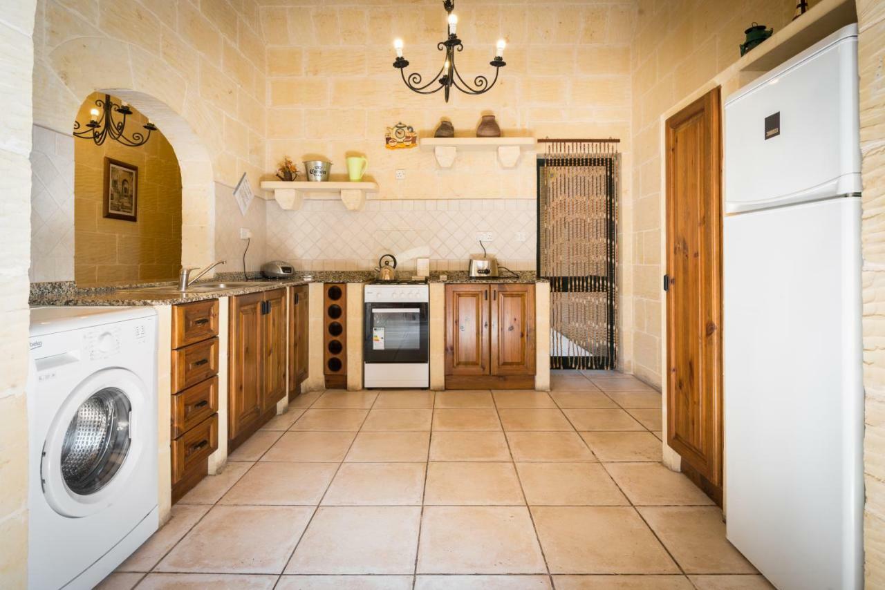 Sunset - Holiday Farmhouse With Large Private Pool In Island Of Gozo Nadur Exterior foto