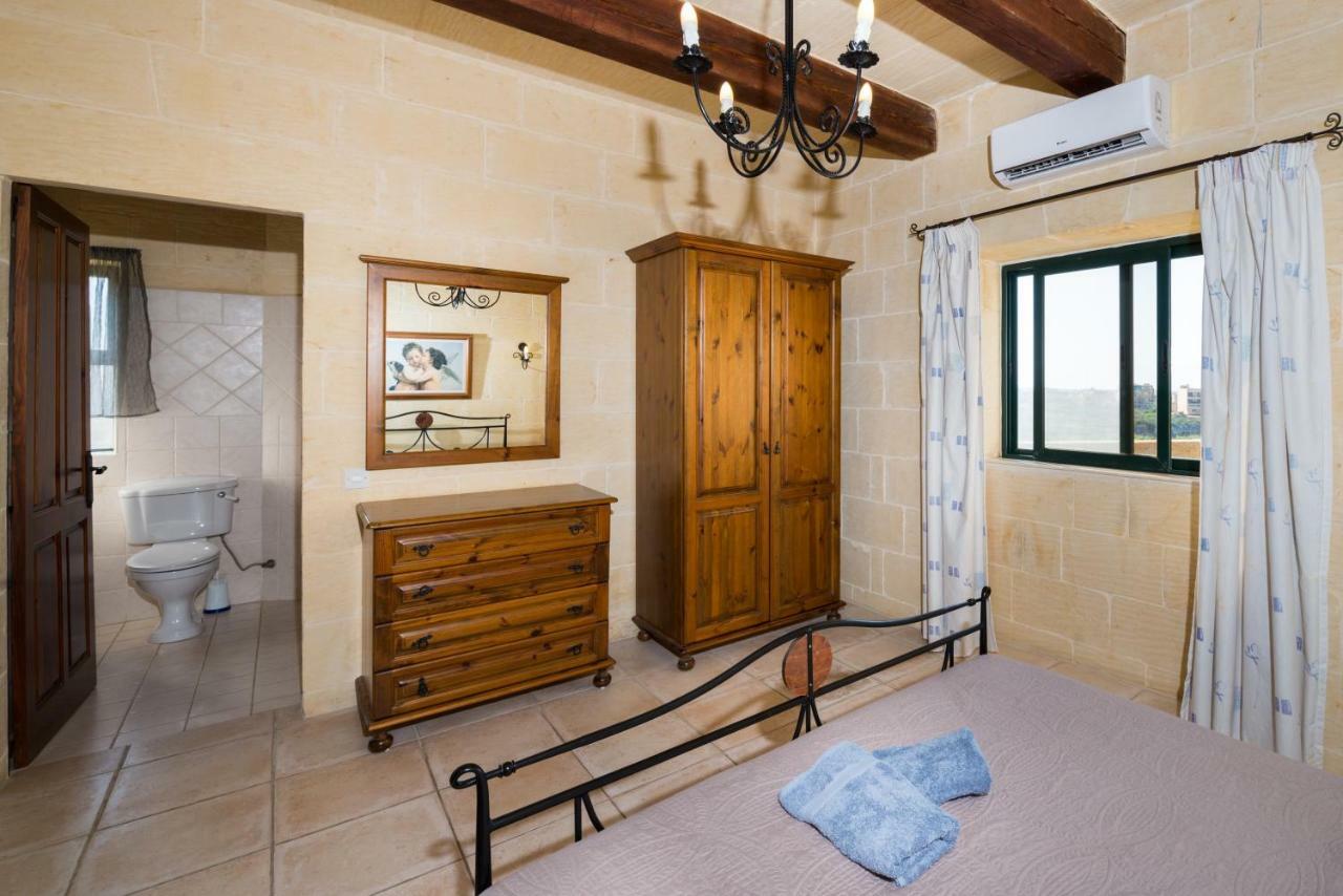 Sunset - Holiday Farmhouse With Large Private Pool In Island Of Gozo Nadur Exterior foto